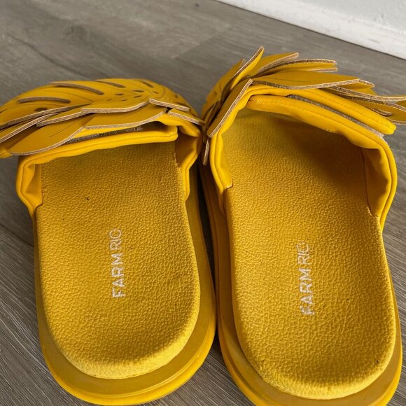 Farm Rio Monstera Mustard Yellow Sliders Size US 6 - Picture 3 of 5